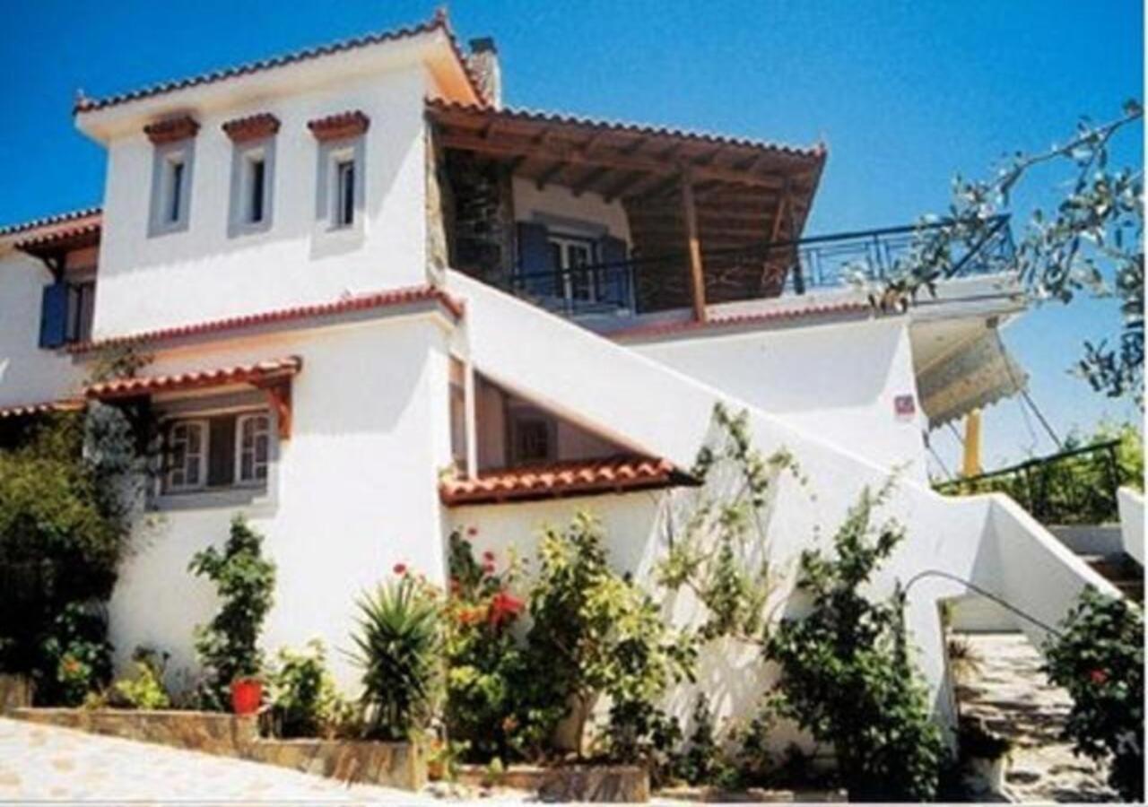 Lygies Apart Hotel Trapezaki  Exterior photo